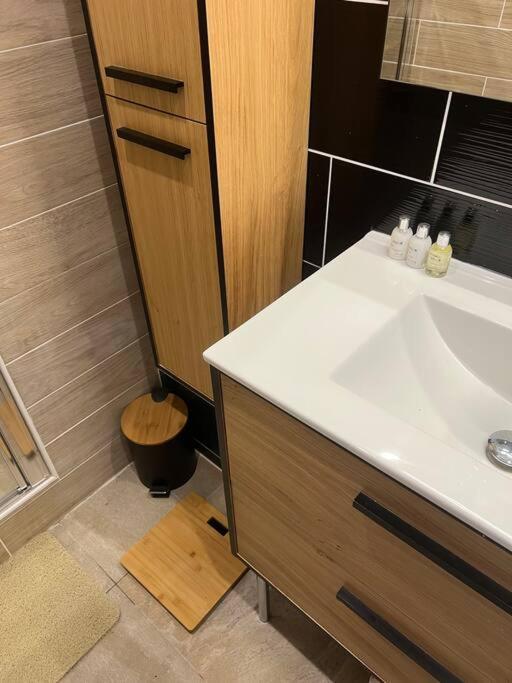 Appartement Style Chalet Standing 2 A 6 Personnes 拉布尔布勒 外观 照片